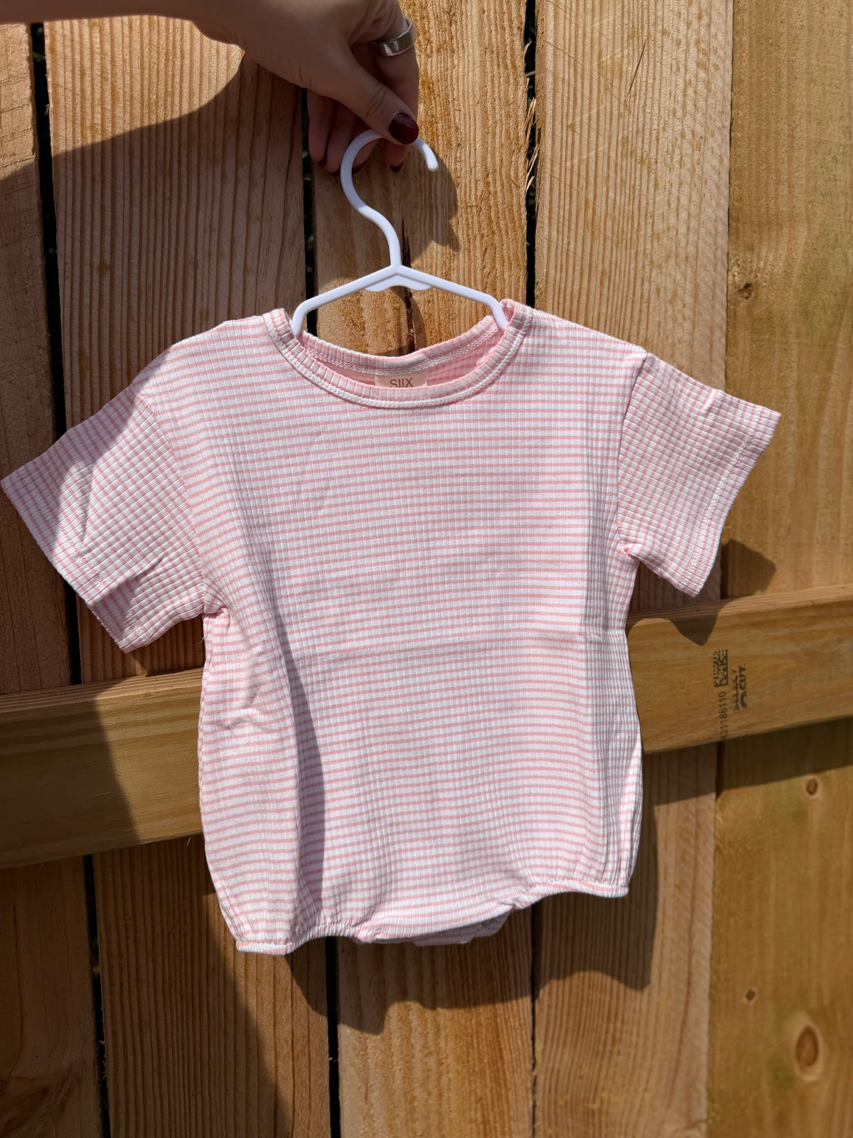 🎀 Pretty in Pink Ribbed Bubble Romper