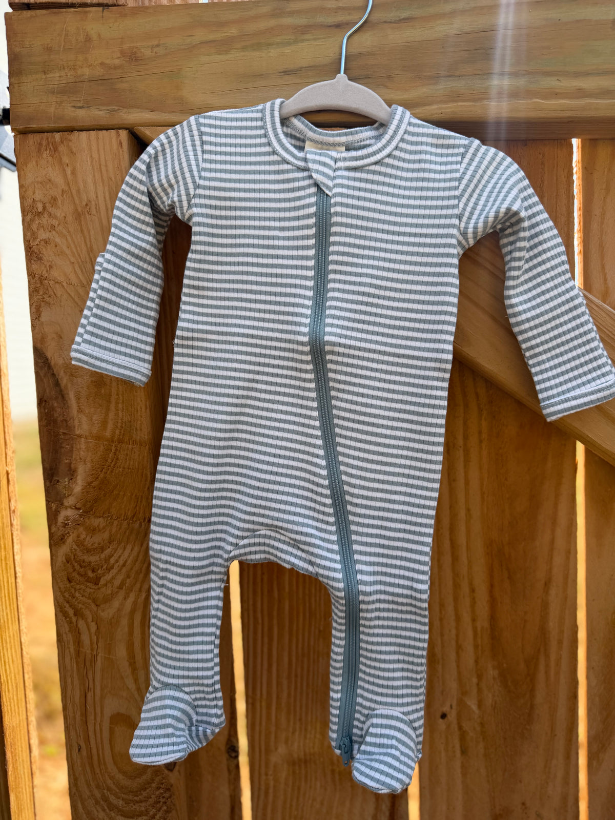 🩵 Blue Stripe Ribbed Zipper Sleeper